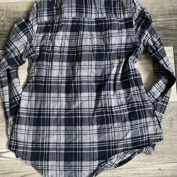 Pendleton Plaid Long Sleeve Shirt - Picture 7 of 8